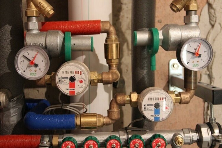 ФАС vs Минстрой: схватка за оцифрованную воду и карманы россиян